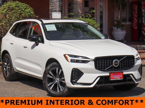 Used 2024 Volvo XC60 B5 Core image 2