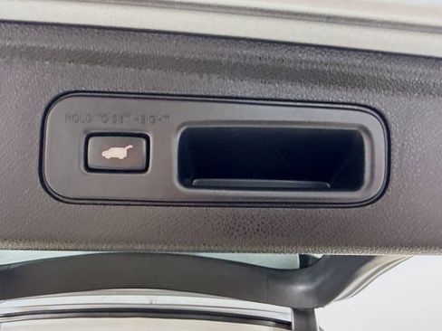 Used 2023 Honda Odyssey Elite image 44