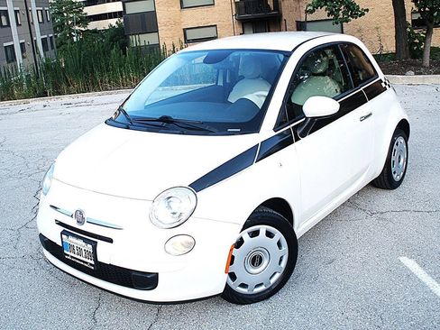 Used 2015 FIAT 500 Pop FWD image 2
