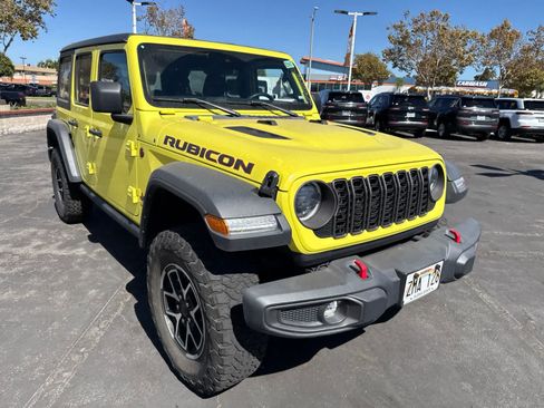 Used 2024 Jeep Wrangler Unlimited Rubicon AWD/4WD image 8