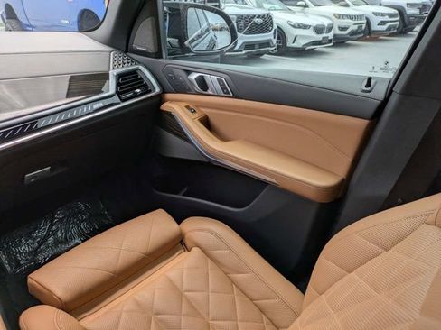 Used 2024 BMW X5 M60i AWD/4WD image 18