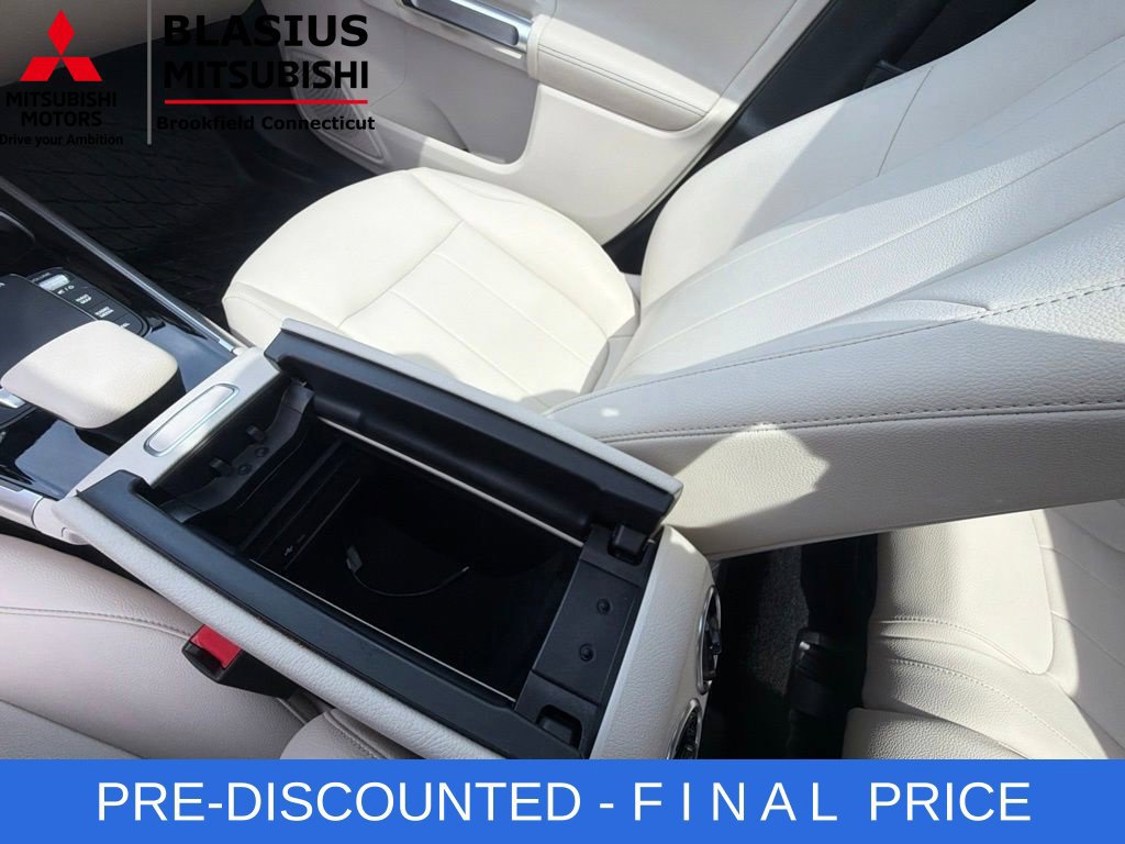 Used 2022 Mercedes-Benz GLB 250 4MATIC w/ Premium Package Lite image 38