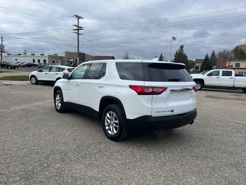 Used 2018 Chevrolet Traverse LS image 3