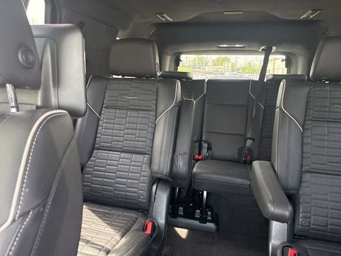 Used 2023 Cadillac Escalade Sport Platinum w/ LPO, ONYX Package image 19
