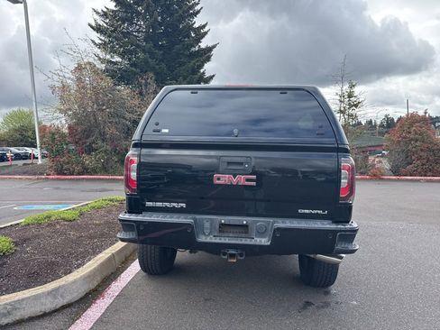 Used 2018 GMC Sierra 1500 Denali image 6