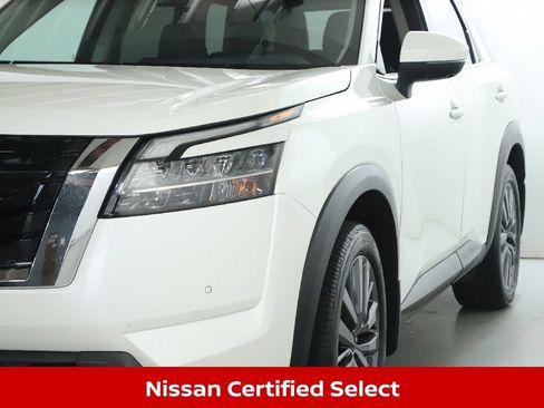 Used 2023 Nissan Pathfinder SL w/ SL Premium Package AWD/4WD image 6