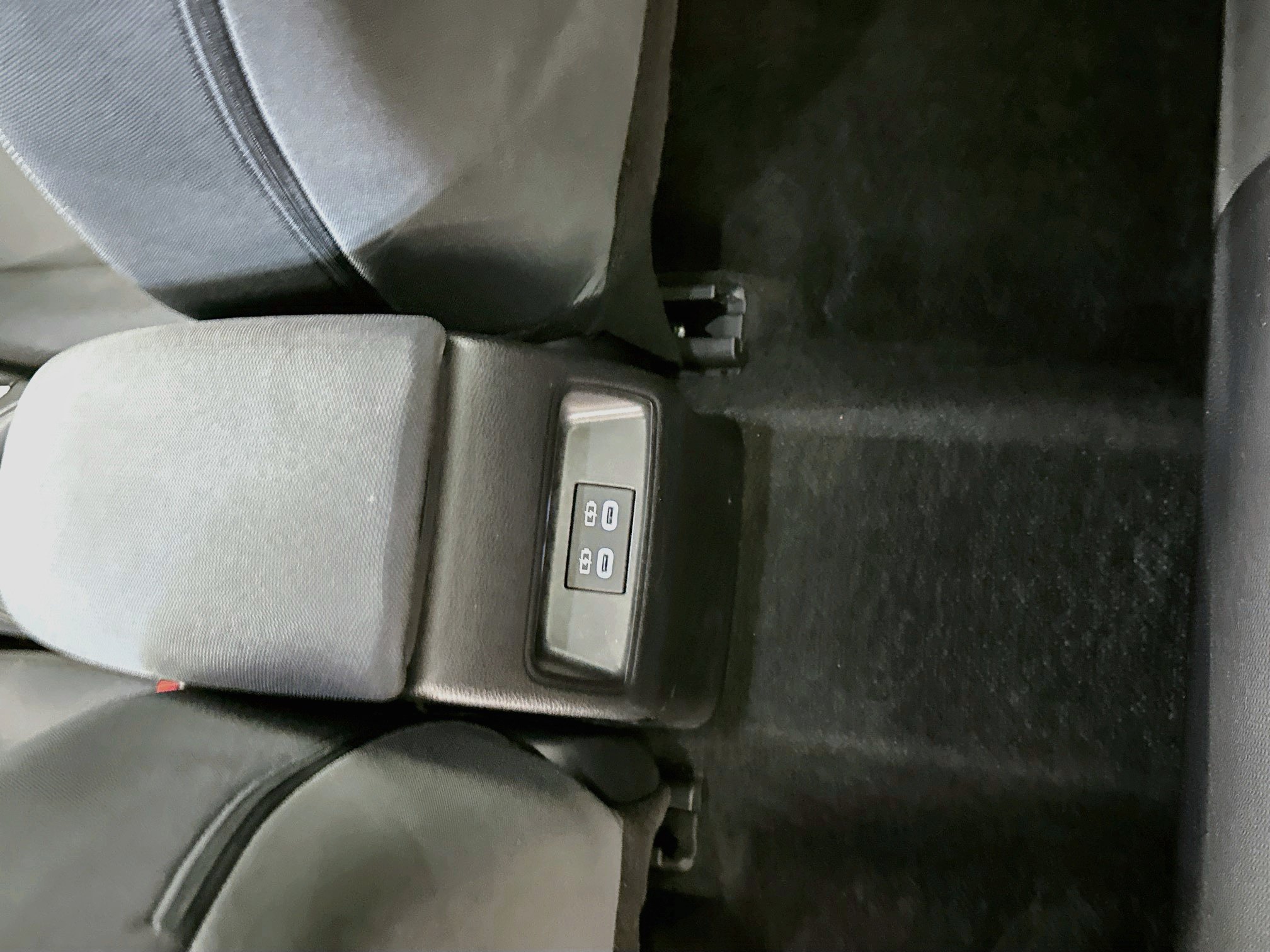 Used 2026 Toyota Corolla LE FWD image 27