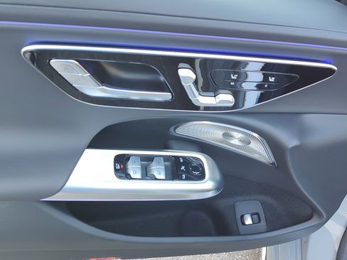 Used 2025 Mercedes-Benz E 350 Sedan image 36