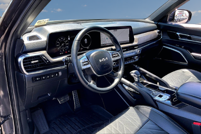 Used 2025 Kia Telluride SX X-Line AWD/4WD image 16