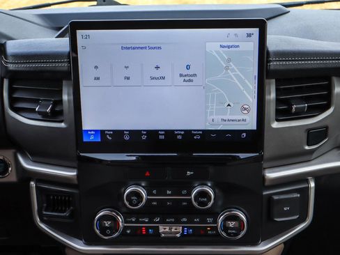 Used 2022 Ford Expedition Max XLT image 29