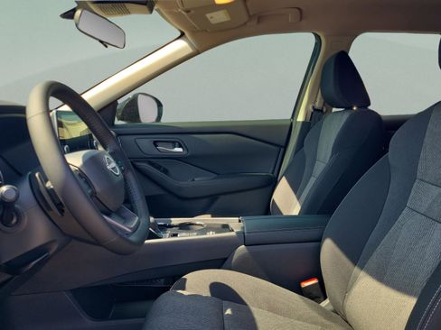New 2026 Nissan Rogue SV w/ Cold Weather Package FWD image 21