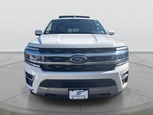 Used 2022 Ford Expedition Max Limited image 2