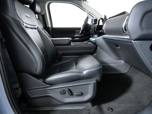 Certified 2025 Ford Expedition Platinum AWD/4WD image 40