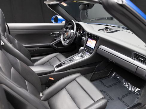 Used 2017 Porsche 911 Targa 4S image 77