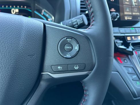 Used 2024 Honda Odyssey Sport image 19