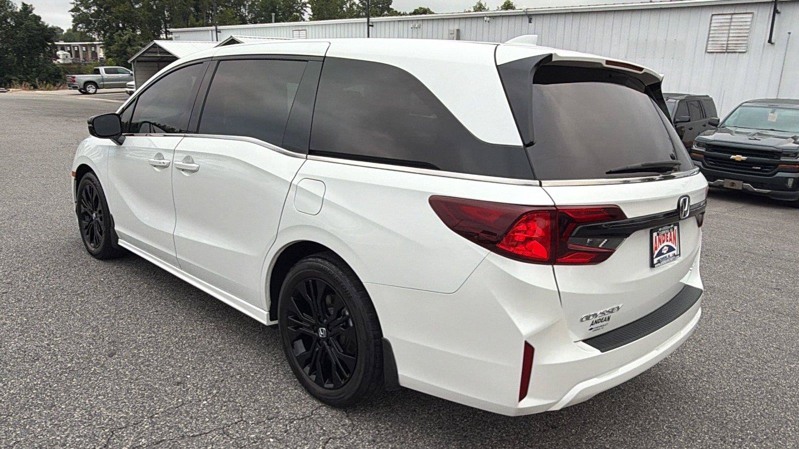 Used 2025 Honda Odyssey Sport-L image 11