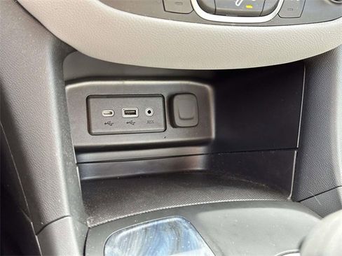 Certified 2023 Chevrolet Equinox LS w/ Driver Confidence II Package image 12