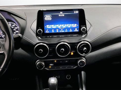 Used 2022 Nissan Sentra SV image 9