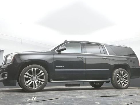 Used 2017 GMC Yukon XL Denali w/ Open Road Package AWD/4WD image 30