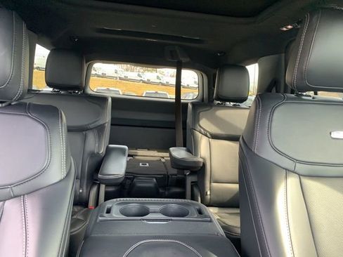New 2025 Ford Expedition Platinum w/ Stealth Performance Package image 18