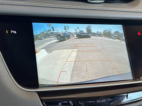 Used 2018 Cadillac XT5 Luxury w/ Driver Awareness Package FWD image 20