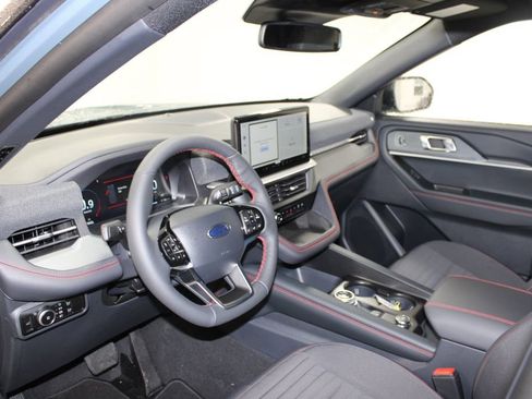 New 2026 Ford Explorer ST-Line w/ ST-Line Street Pack image 23