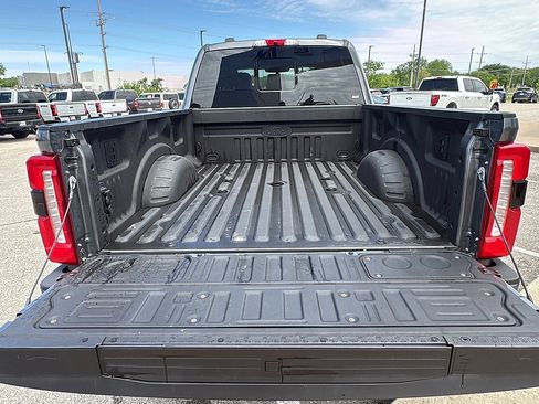 Used 2025 Ford F350 Lariat w/ Lariat Ultimate Package AWD/4WD image 5