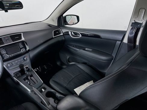 Used 2017 Nissan Sentra SV image 19