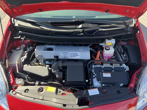 Used 2015 Toyota Prius Four image 21