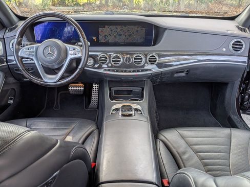 Used 2020 Mercedes-Benz S 560 4MATIC Sedan image 13