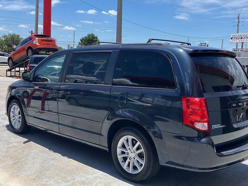 Used 2014 Dodge Grand Caravan SXT FWD image 8