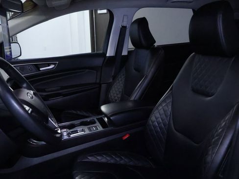 Used 2024 Ford Edge Titanium image 15