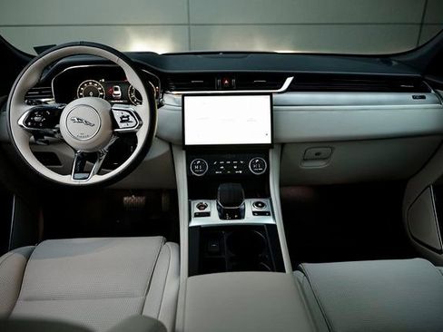 New 2026 Jaguar F-PACE R-Dynamic S image 29