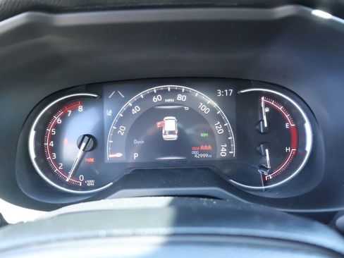 Used 2024 Toyota RAV4 XLE FWD image 31