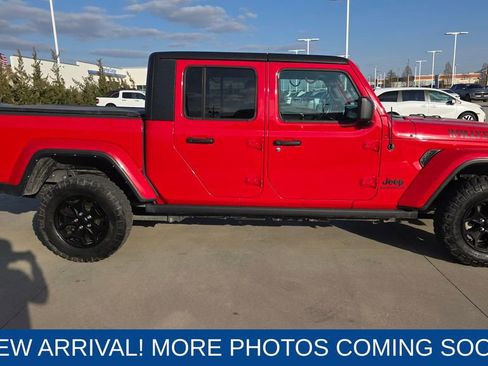 Used 2021 Jeep Gladiator Willys image 6