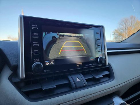 Used 2019 Toyota RAV4 XLE image 30