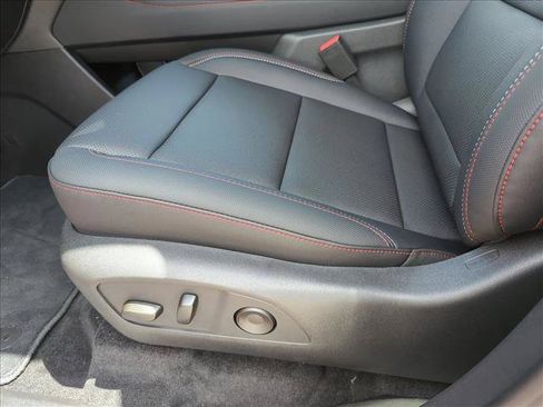 New 2026 Chevrolet Traverse Z71 w/ Enhanced Driving Package AWD/4WD image 4