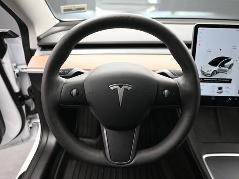 Used 2022 Tesla Model 3 Long Range image 26