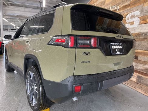 New 2026 Jeep Cherokee Overland image 19