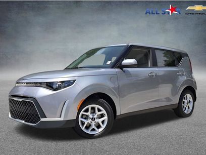 Used 2025 Kia Soul LX w/ LX Technology Package