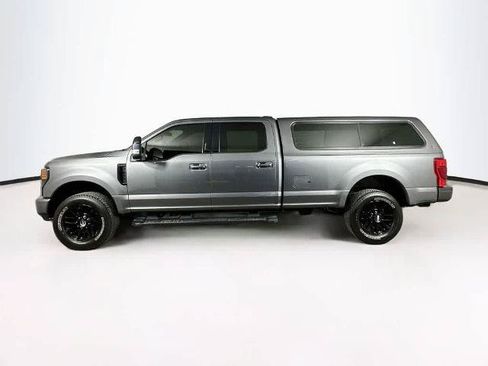 Certified 2022 Ford F250 Lariat w/ Black Appearance Package AWD/4WD image 3