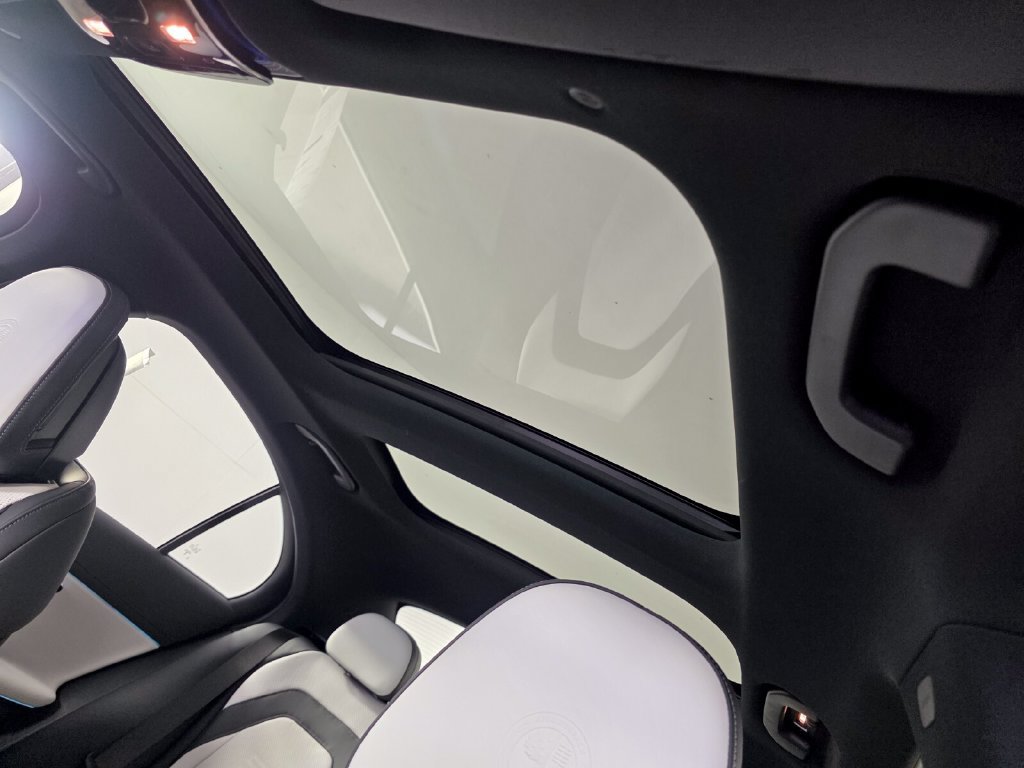New 2027 Mercedes-Benz E 53 AMG e 4MATIC Sedan image 9