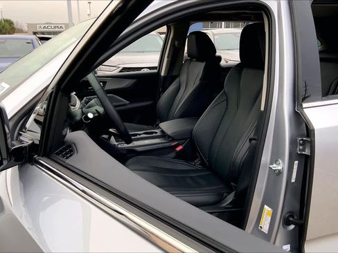 Used 2026 Acura MDX w/Technology Package image 8