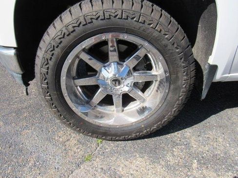 Used 2021 Chevrolet Silverado 1500 LT w/ Safety Package II AWD/4WD image 8