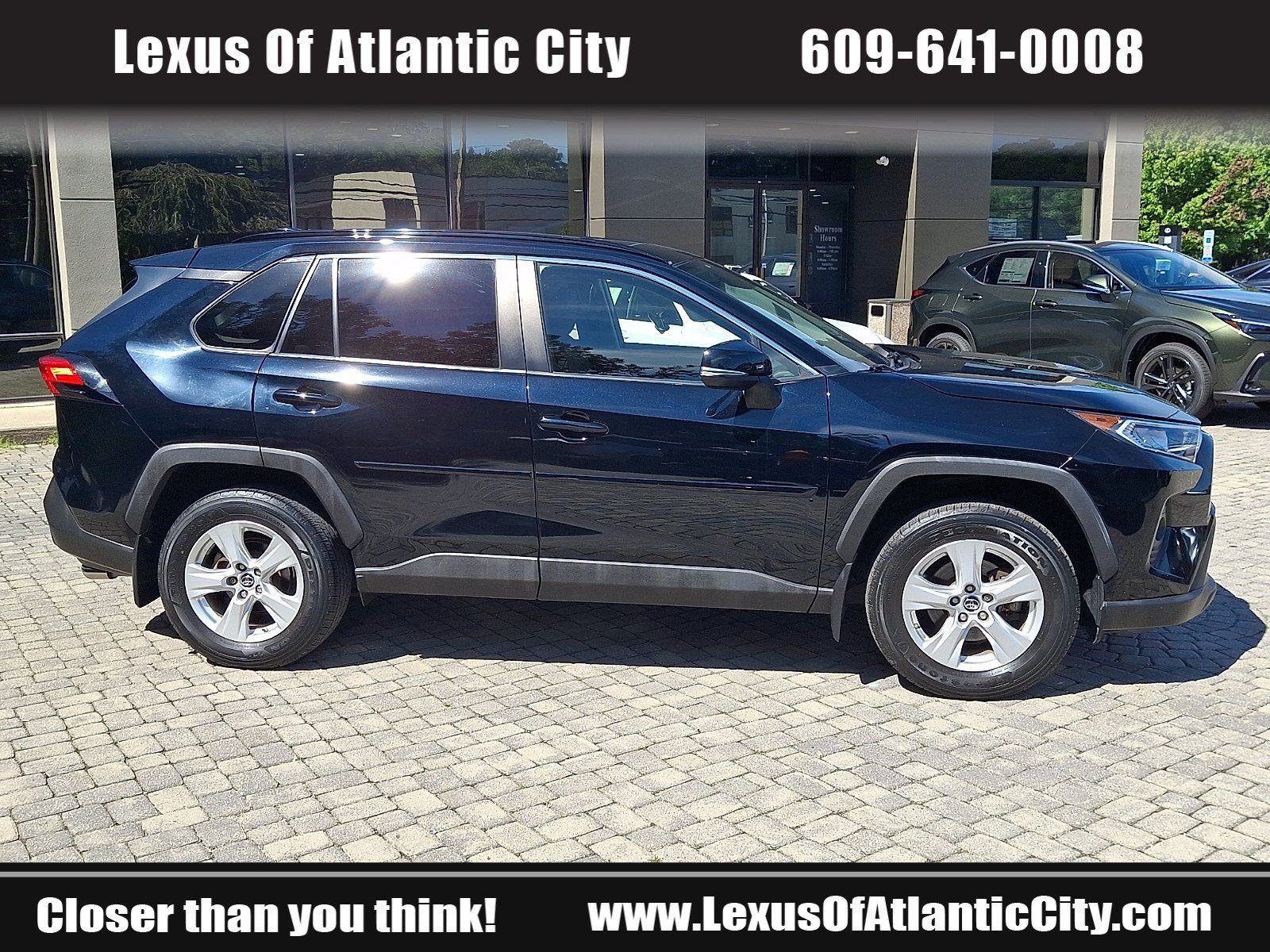 Used 2019 Toyota RAV4 XLE w/ Convenience Package AWD/4WD image 7