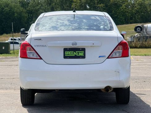 Used 2014 Nissan Versa S FWD image 4