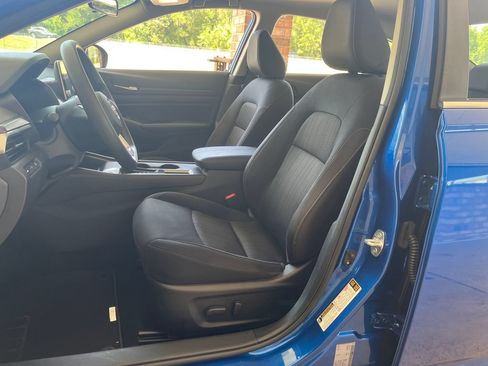 Certified 2025 Nissan Altima 2.5 SV FWD image 13