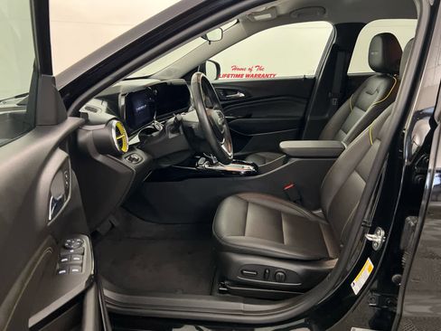 Used 2024 Chevrolet Trax ACTIV image 10