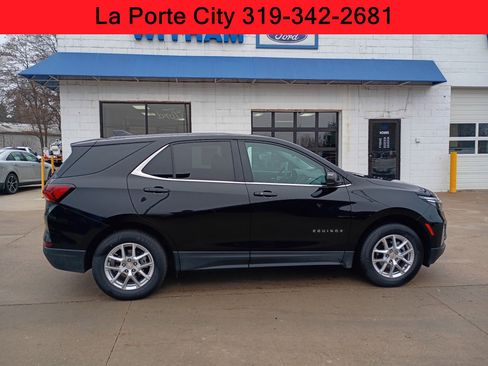 Used 2024 Chevrolet Equinox LT image 2