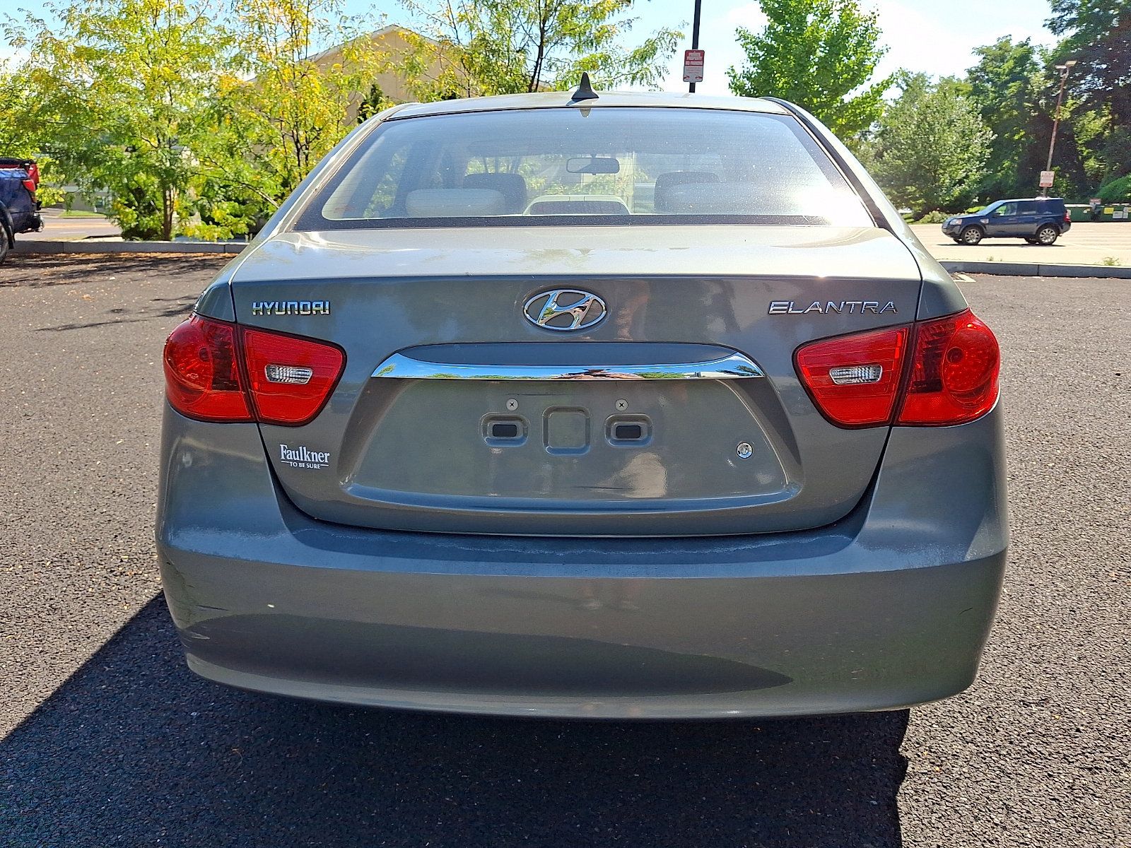 Used 2010 Hyundai Elantra GLS FWD image 5
